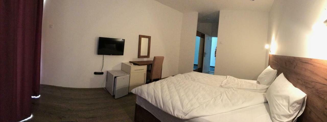 Htp Velika Plaza Ulcinj Hotell Eksteriør bilde